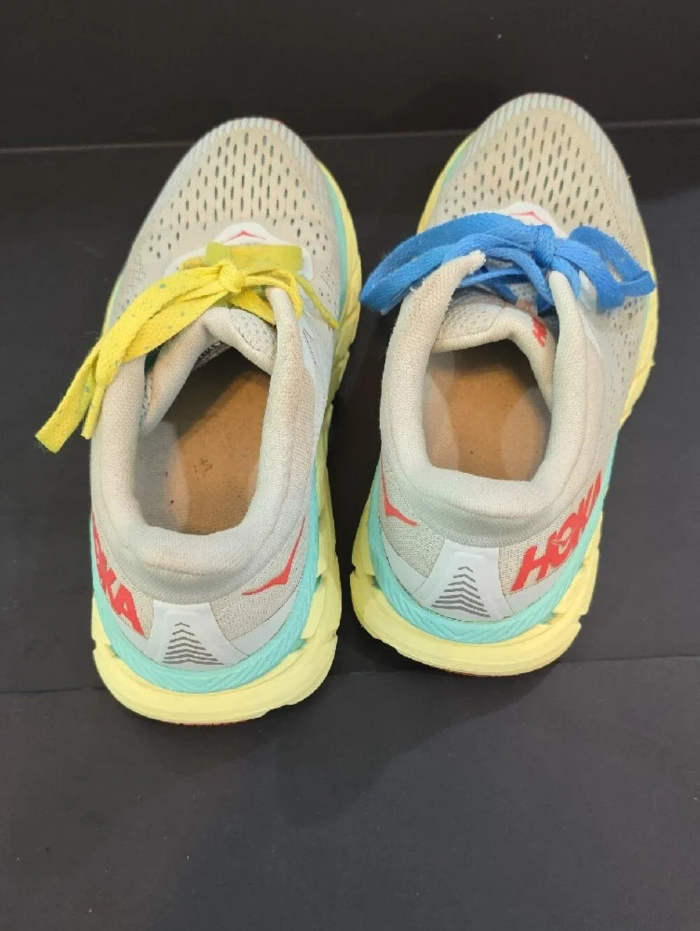 Hoka Clifton 7 Women's Shoes in Beige with Yellow, Blue & Coral Accents Size 8